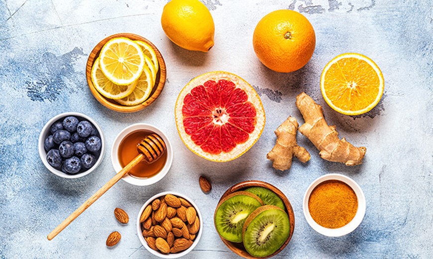 Vitamin-C-Lebensmittel Zitrusfrüchte oder Ingwer als Vitamin-C-Lebensmittel